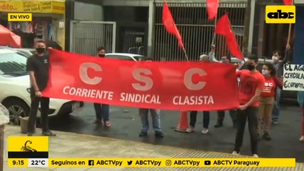 Sindicalistas exigen al IPS pago de Aguinaldo