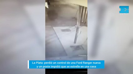 La Plata: perdió el control de una Ford Ranger y un poste evitó la tragedia, "iba borracho", aseguran