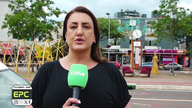 Relógios instalados em espaços públicos de Cascavel continuam sem utilidade