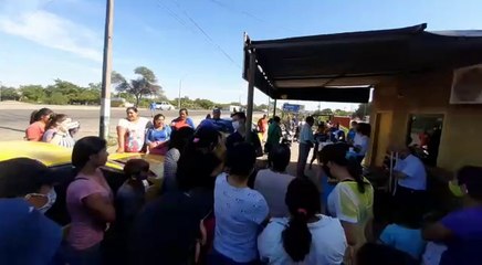 "Problemas en el sistema" demora dos horas la entrega de tarjetas para billetaje electrónico en Remansito