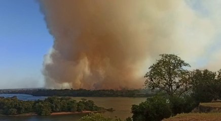 Incendio de gran magnitud en una isla de Cerrito, Ñeembucú.
