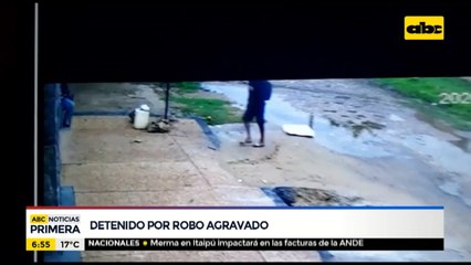Detienen a un hombre tras robar un celular
