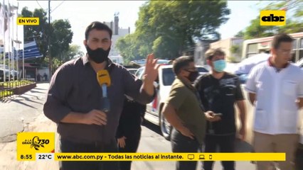 Caravana de funcionarios de Clínicas pidiendo más presupuesto para Salud