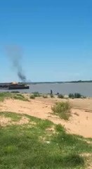 Explotó una barcaza argentina en aguas del río Paraguay
