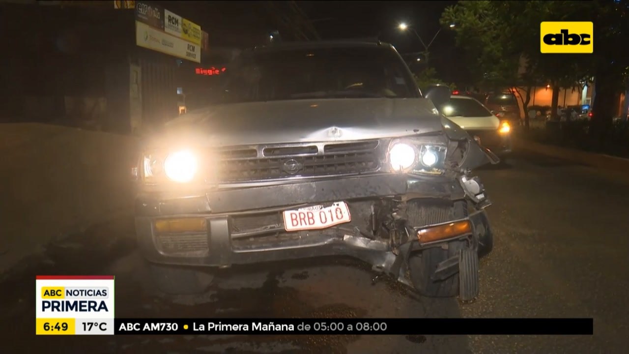 Choque entre vehículos en Fernando de la Mora