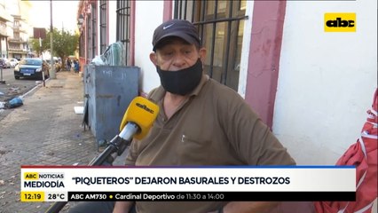 Manifestantes dejaron basurales y destrozos