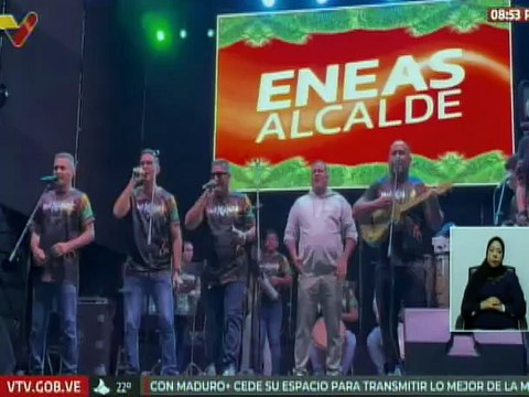 Nueva Esparta | Habitantes de Porlamar celebraron con alegría el encendido de las luces navideñas