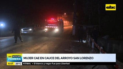 Mujer cae al cauce del arroyo San Lorenzo