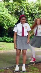 La abeja reina contraataca - ReelShort