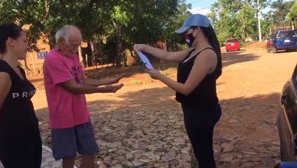 Candidata a concejal de Luque hace proselitismo con lista de adultos mayores beneficiados con pensión del Estado