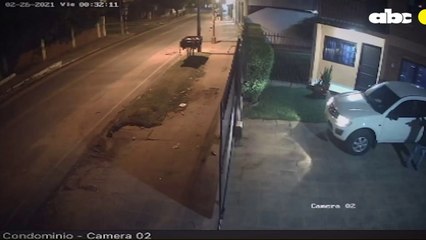 Maleantes Con Chaleco De La Senad Asaltan A Español