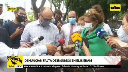 ¡Queremos medicamentos!: El reclamo de los familiares de internados al viceministro de Salud