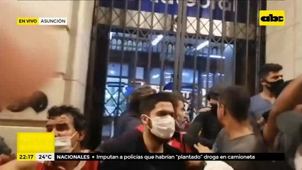 Periodista de ABC atacado por supuestos manifestantes