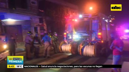 Principio de incendio en un edificio del microcentro