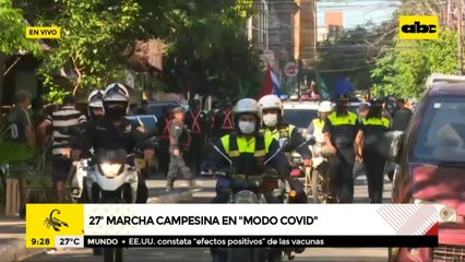 Campesinos marchan por el microcentro de Asunción