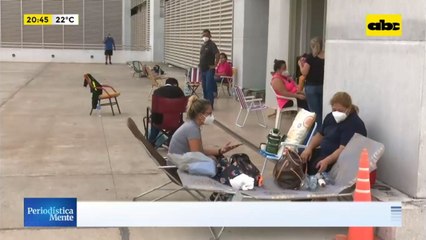 Dramática espera afuera de los hospitales