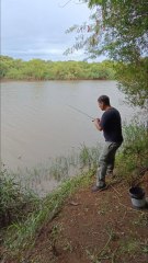 Se puso buena la pesca de bagres en el arroyo!