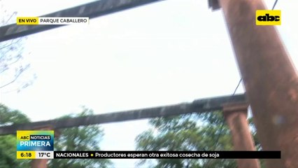 Parque Caballero en estado de abandono