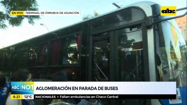 Usuarios siguen sufriendo reguladas de buses