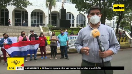 Familiares de imputados por quema de Colorado Róga se manifiestan