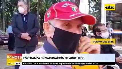 Vacunación a abuelitos da una luz de esperanza