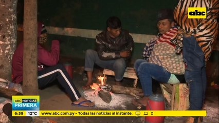 Nativos que acampan frente al INDI denuncian que son ignorados por la institución