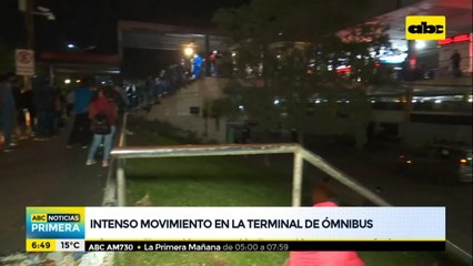 Intenso movimiento nocturno en la Terminal de Asunción