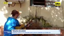 Edison canta a su madre que lucha contra la Covid-19