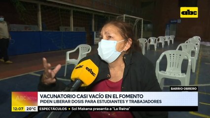 Vacunatorio casi vacio en el Fomento de Barrio Obrero