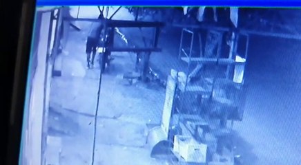 Tenía prisión domiciliaria y salió para robar una moto “porque tiene que pagar a su abogado”