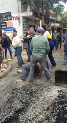 Pelea entre vecinos impide reparación de calle en el barrio Tablada de Asunción