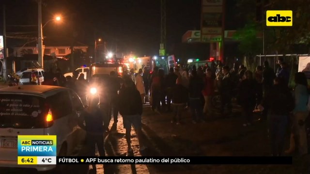 Joven delivery muere tras chocar contra un camioncito