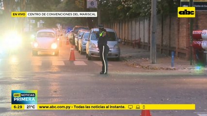 Vacunatorio del Shopping Mariscal vacuna sin importar la terminación de número de cédula