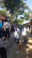 Extensa Fila En El Hospital De Trinidad