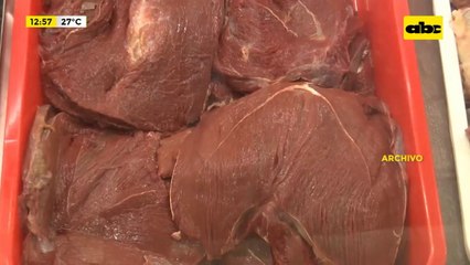 El titular del MAG defiende producción de carne