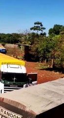 Camioneros bloquean de forma intermitente acceso a Puerto Indio