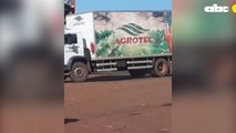Camioneros amenazando a sus colegas en Minga Guazú