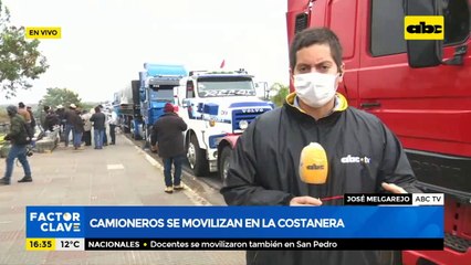 Camioneros se movilizan en la costanera