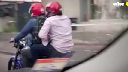 Momento en que los asaltantes huyen