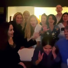 Salma Hayek le enseña la mordida mexicana a Angelina Jolie