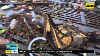 Raudales y basura, un clásico en Asunción