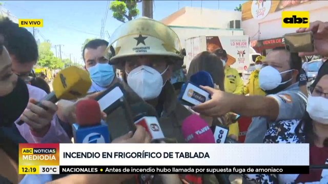 Bomberos controlan incendio en Frigorífico Athenas Food