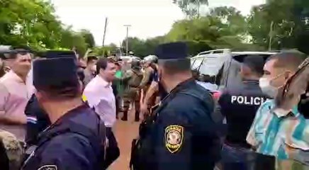 Abuchean al vicepresidente Hugo Velázquez