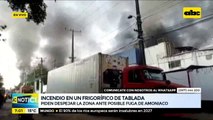 Bomberos piden liberar la zona del incendio ante posible fuga de amoniaco