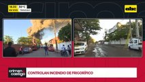 Controlan incendio en frigorífico Athenas Food, pero las calles continúan cerradas