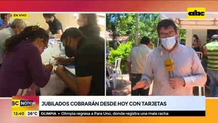 Jubilados cobran desde hoy con tarjetas en San Antonio