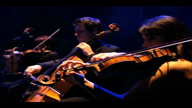 MICHÈLE TORR — C’est ma première / Olympia Bruno Coquatrix 2002 | MICHÈLE TORR : “Je m’appelle Michèle”