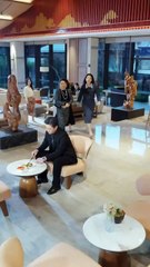 El chico pobre fue despreciado por su esposa e hija, pero es CEO y heredero de 300 000 000 000!