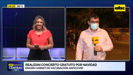 Realizan concierto gratuito por navidad en la explanada del palacio de gobierno