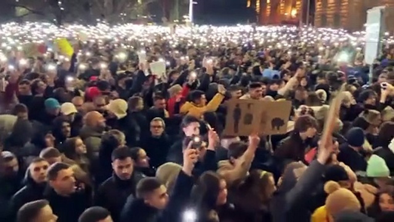 Bulgarie : manifestation dégénère à Sofia, des manifestants contre le projet de budget 2026